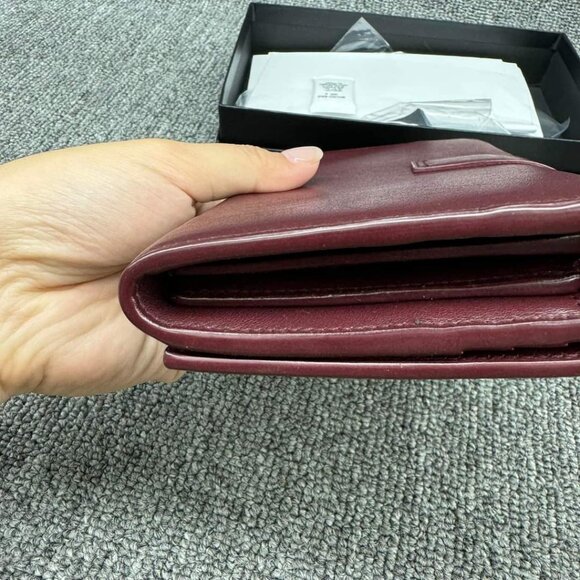 100% Authentic Yves Saint Laurent Leather Wallet - Picture 4 of 10